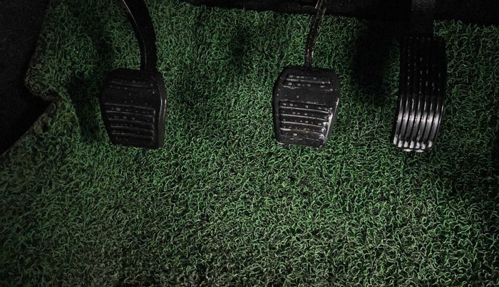 2023 Mahindra BOLERO NEO N 8, Diesel, Manual, 12,875 km, Pedals