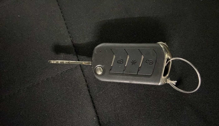 2023 Mahindra BOLERO NEO N 8, Diesel, Manual, 12,875 km, Key Close Up