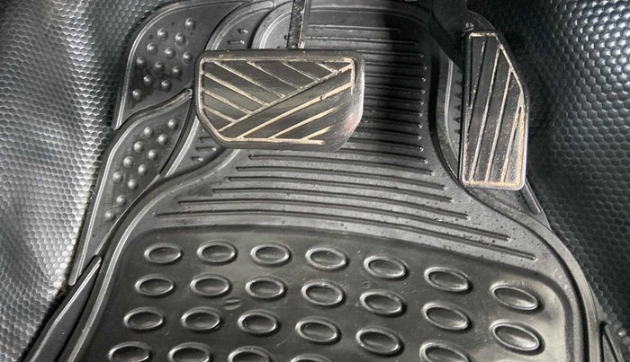 2016 Maruti Celerio VXI AMT, Petrol, Automatic, 57,539 km, Pedals