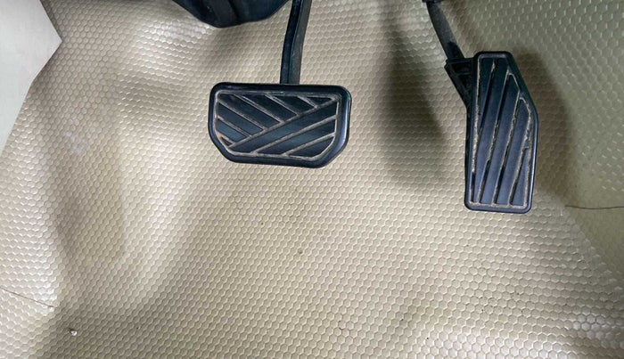 2017 Maruti Dzire VXI AMT, Petrol, Automatic, 33,550 km, Pedals