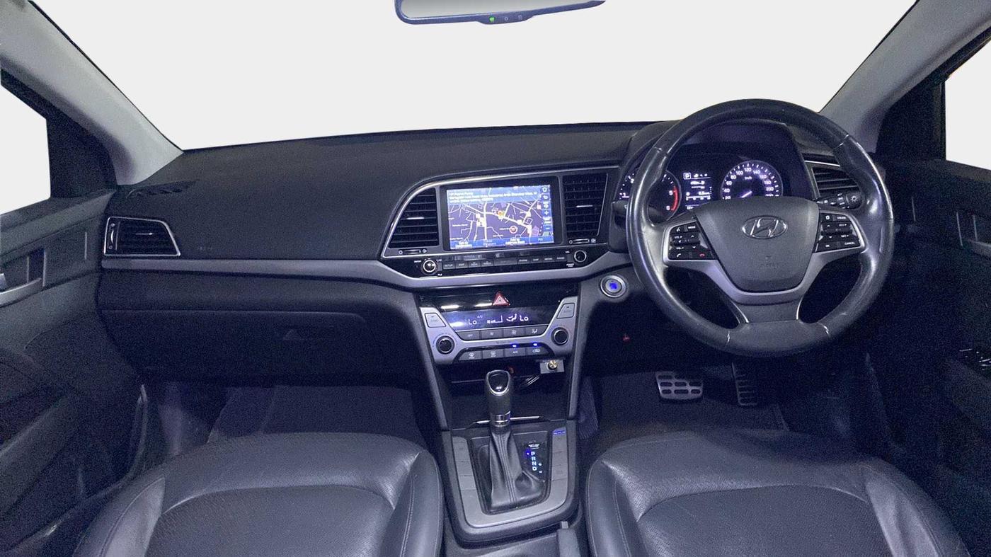 2018 Hyundai New Elantra 1.6 SX (O) AT DIESEL, Diesel, Automatic, 48,716 km, Dashboard
