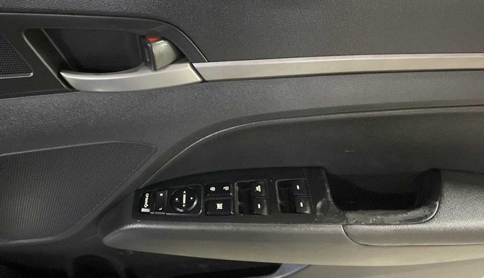 2018 Hyundai New Elantra 1.6 SX (O) AT DIESEL, Diesel, Automatic, 48,716 km, Driver Side Door Panels Control