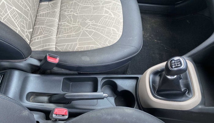 2018 Hyundai Grand i10 ASTA 1.2 KAPPA VTVT, Petrol, Manual, 25,863 km, Gear Lever