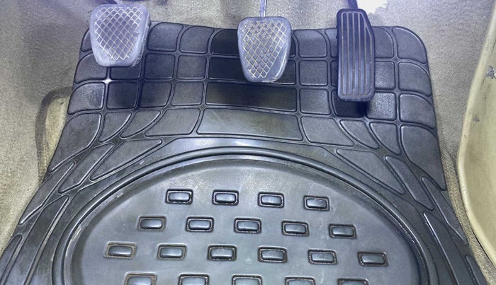 2016 Honda Amaze 1.2L I-VTEC SX, CNG, Manual, 35,931 km, Pedals