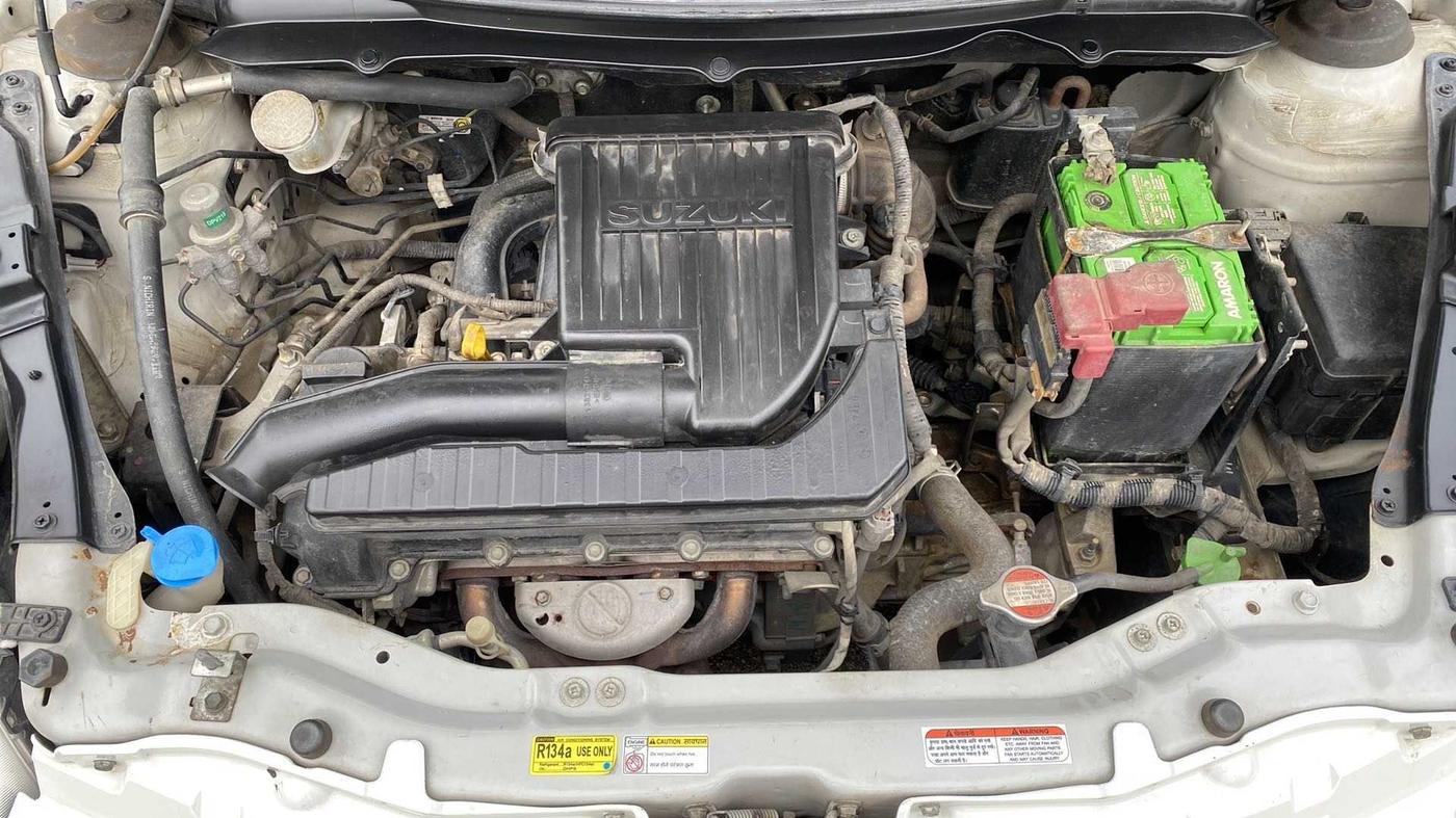 2015 Maruti Swift VXI, Petrol, Manual, 88,933 km, Open Bonet