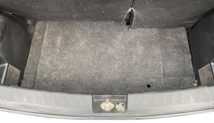 2015 Maruti Swift VXI, Petrol, Manual, 88,933 km, Boot Inside