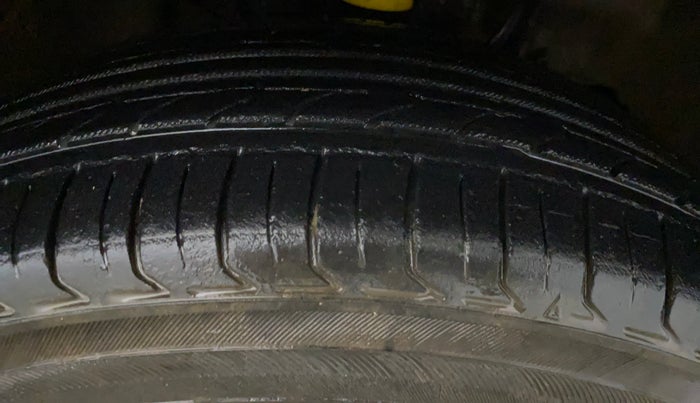 2018 Tata Tiago XZ PETROL, Petrol, Manual, 56,337 km, Right Front Tyre Tread