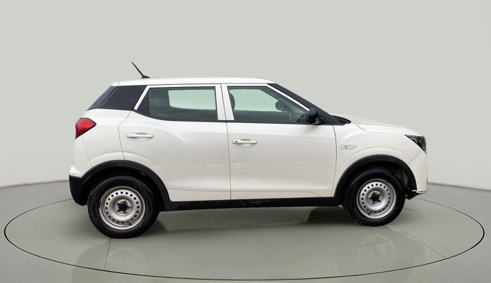 2019 Mahindra XUV300 W4 1.5 DIESEL, Diesel, Manual, 33,060 km, Right Side View