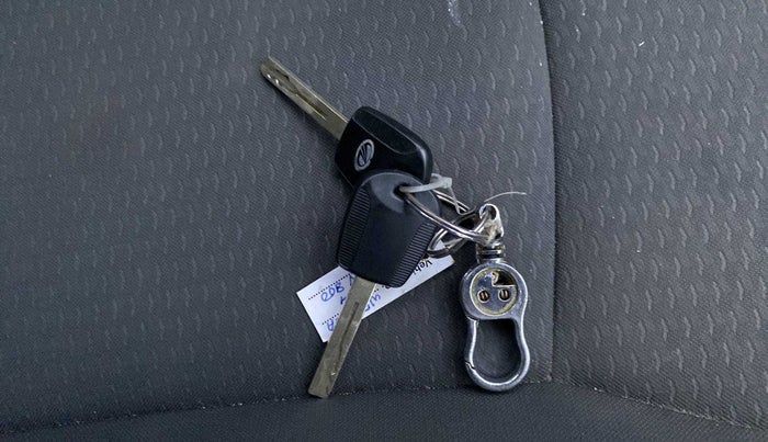 2019 Mahindra XUV300 W4 1.5 DIESEL, Diesel, Manual, 33,060 km, Key Close Up