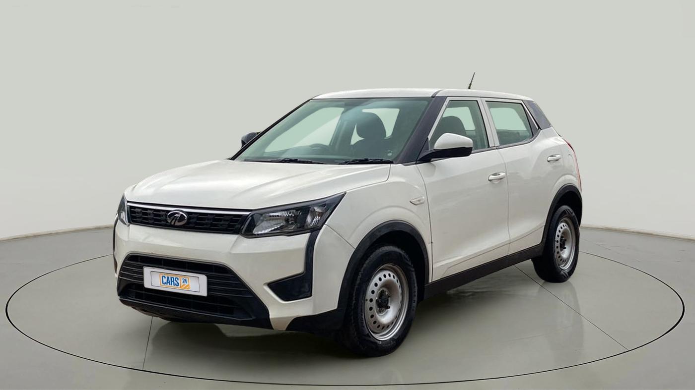 2019 Mahindra XUV300 W4 1.5 DIESEL, Diesel, Manual, 33,060 km, Left Front Diagonal