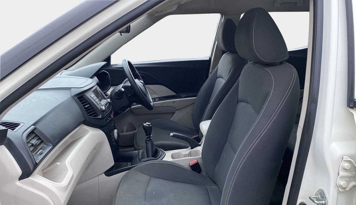 2019 Mahindra XUV300 W4 1.5 DIESEL, Diesel, Manual, 33,060 km, Right Side Front Door Cabin
