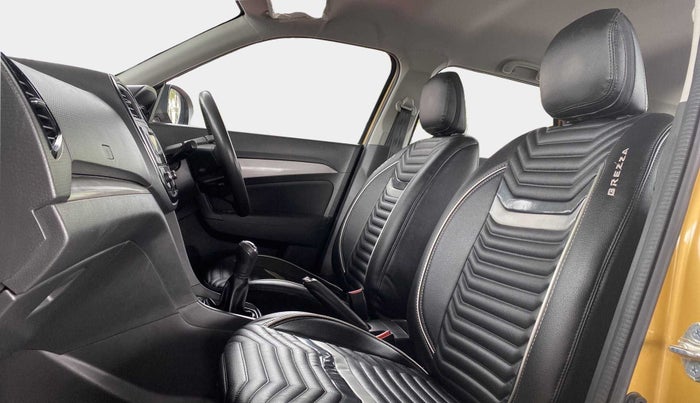 2017 Maruti Vitara Brezza ZDI, Diesel, Manual, 24,142 km, Right Side Front Door Cabin