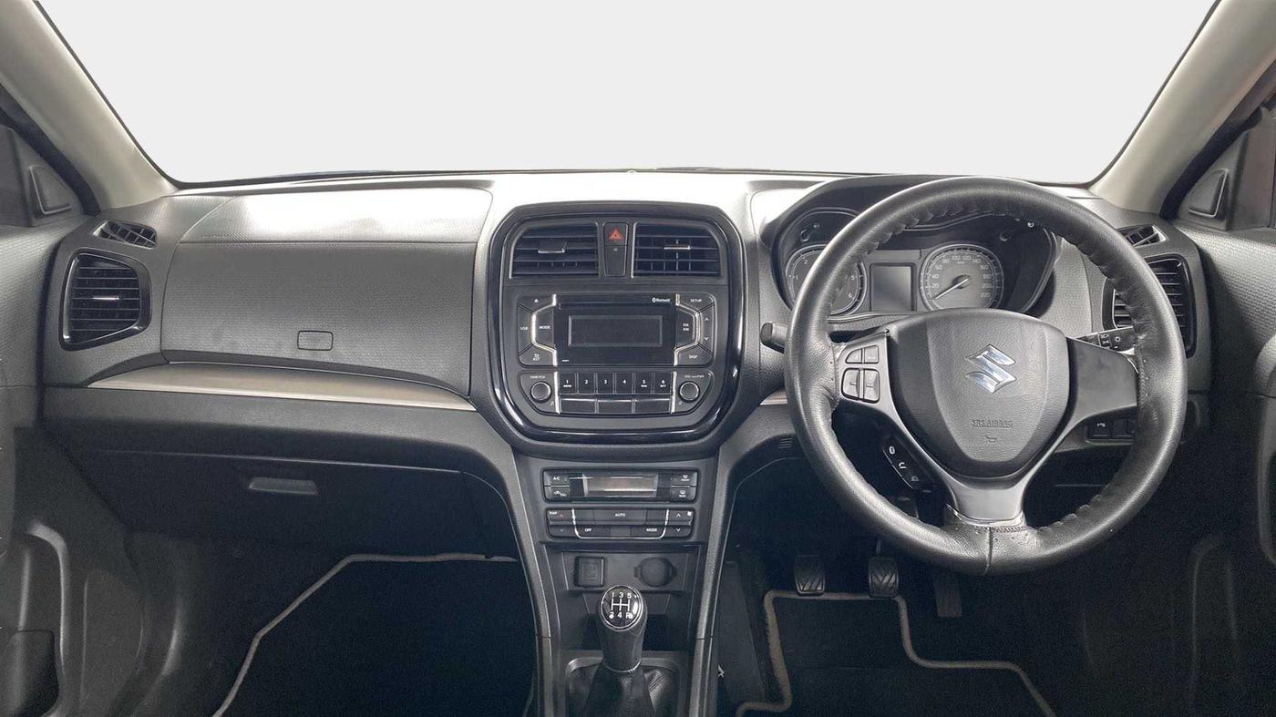 2017 Maruti Vitara Brezza ZDI, Diesel, Manual, 24,142 km, Dashboard