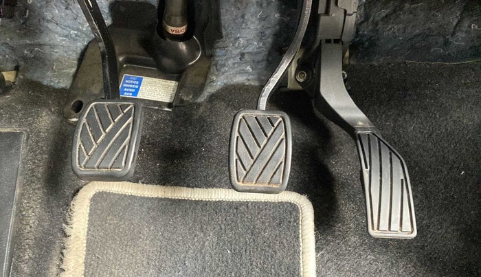 2017 Maruti Vitara Brezza ZDI, Diesel, Manual, 24,142 km, Pedals