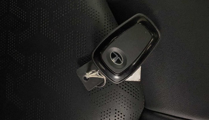 2021 Tata NEXON XZ PLUS (O) PETROL DARK EDITION, Petrol, Manual, 50 km, Key Close Up
