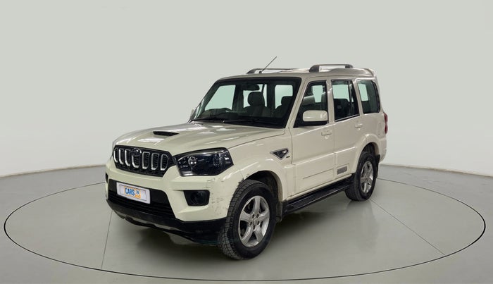 2017 Mahindra Scorpio S7, Diesel, Manual, 47,000 km, Left Front Diagonal