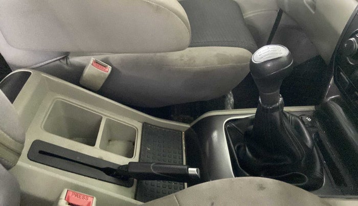 2017 Mahindra Scorpio S7, Diesel, Manual, 47,000 km, Gear Lever