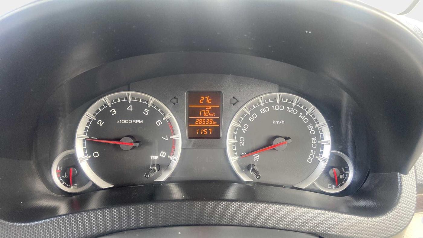 2016 Maruti Swift Dzire ZXI, Petrol, Manual, 28,538 km, Odometer Image
