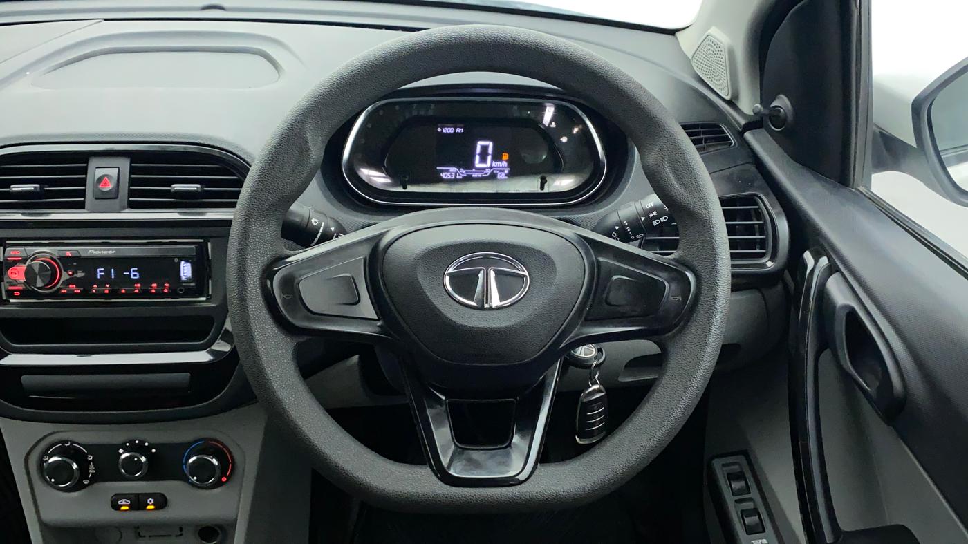 2020 Tata Tiago XE PETROL, Petrol, Manual, 40,531 km, Steering Wheel Close Up