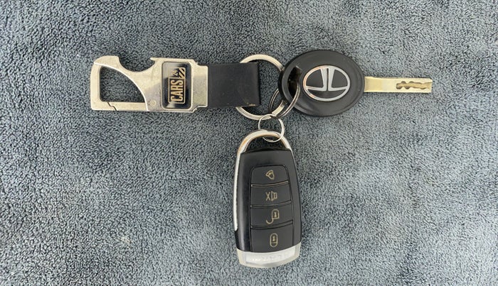 2020 Tata Tiago XE PETROL, Petrol, Manual, 40,531 km, Key Close Up