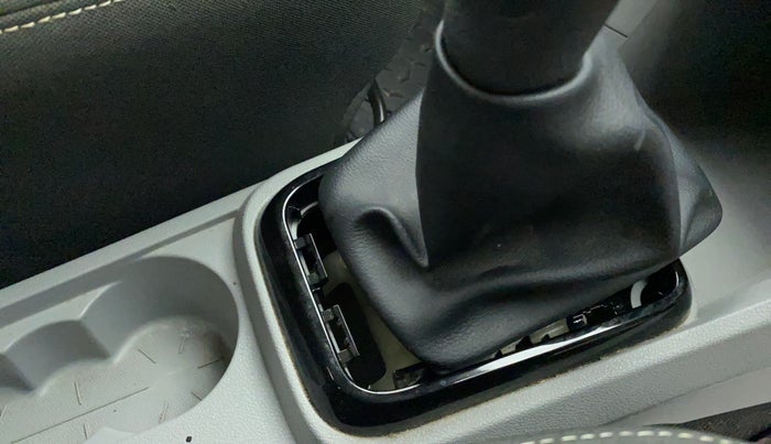 2020 Tata Tiago XE PETROL, Petrol, Manual, 40,531 km, Gear lever - Boot cover slightly torn