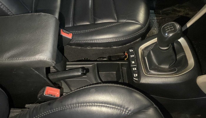 2020 Hyundai NEW SANTRO SPORTZ EXECUTIVE MT CNG, CNG, Manual, 96,298 km, Gear Lever
