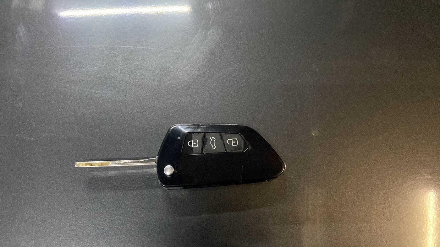 2020 Hyundai NEW SANTRO SPORTZ EXECUTIVE MT CNG, CNG, Manual, 96,298 km, Key Close Up