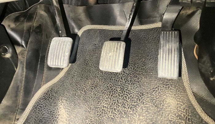 2020 Hyundai NEW SANTRO SPORTZ EXECUTIVE MT CNG, CNG, Manual, 96,298 km, Pedals