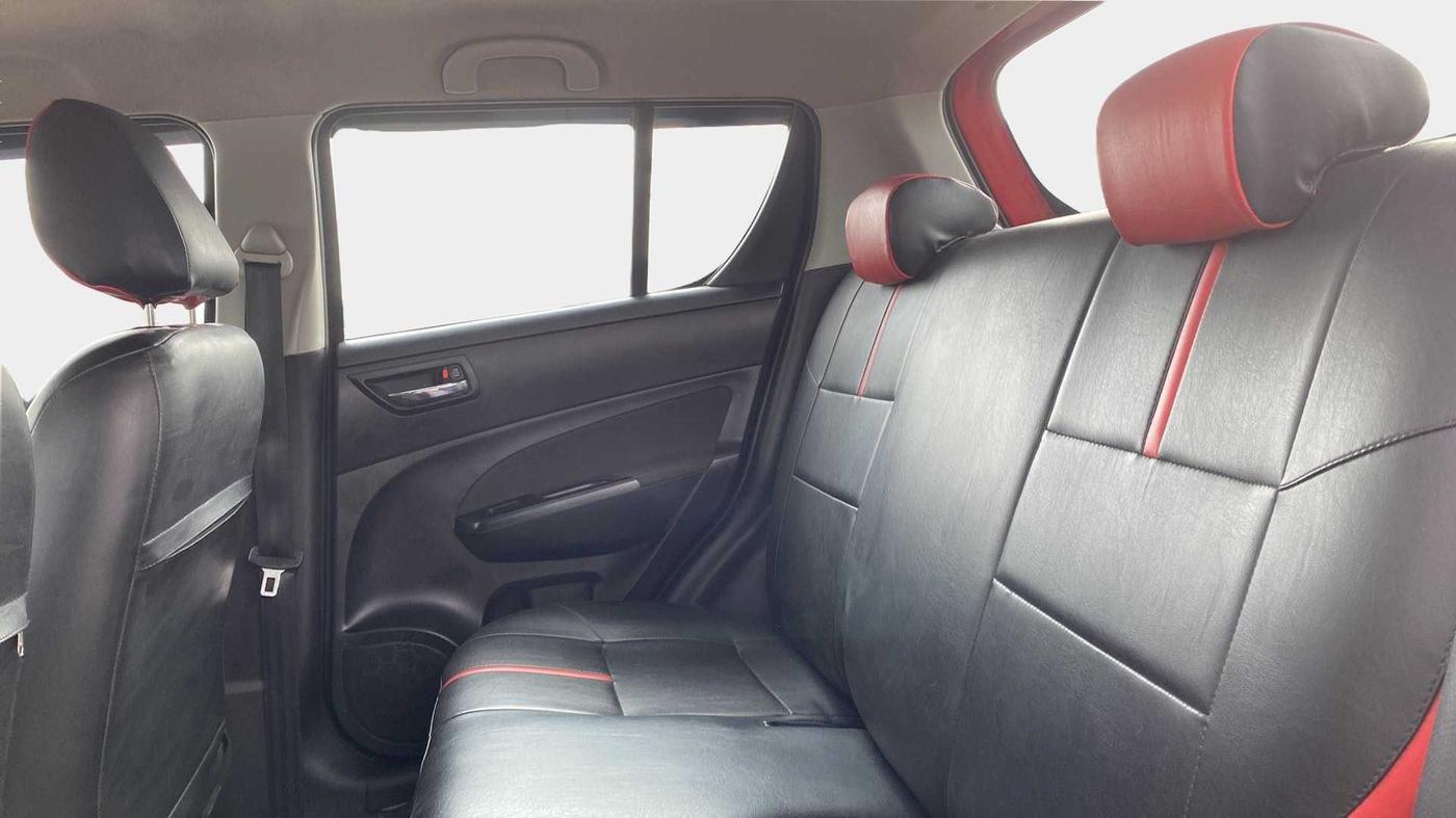 2016 Maruti Swift VXI, Petrol, Manual, 45,950 km, Right Side Rear Door Cabin