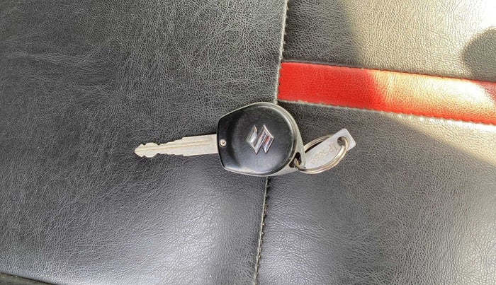 2016 Maruti Swift VXI, Petrol, Manual, 45,950 km, Key Close Up