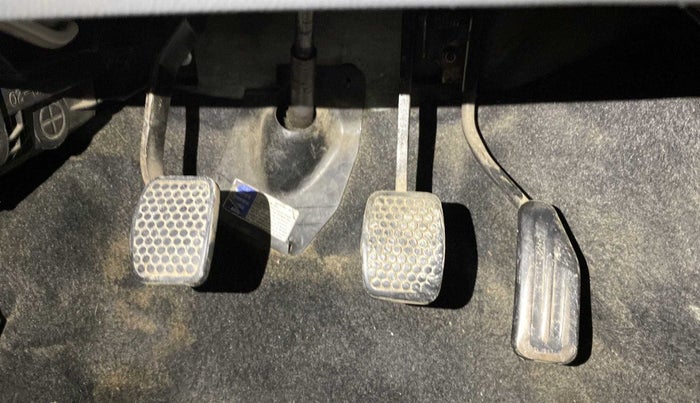 2015 Maruti Alto 800 LXI, Petrol, Manual, 86,354 km, Pedals