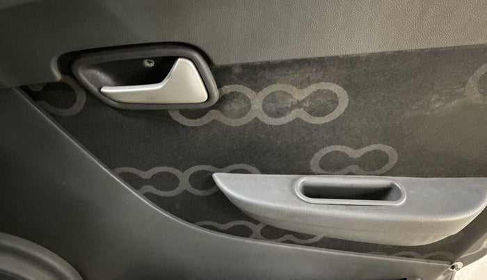 2015 Maruti Alto 800 LXI, Petrol, Manual, 86,354 km, Driver Side Door Panels Control