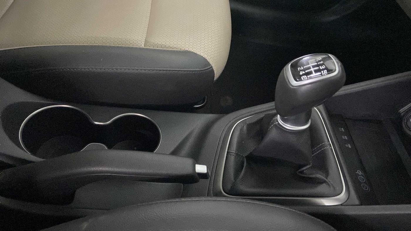 2019 Hyundai Verna 1.6 VTVT SX O, Petrol, Manual, 14,598 km, Gear Lever