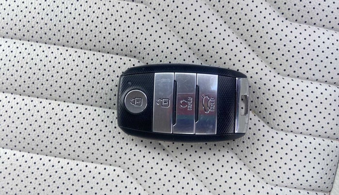 2021 KIA SONET HTX PLUS 1.0 IMT, Petrol, Manual, 36,352 km, Key Close Up