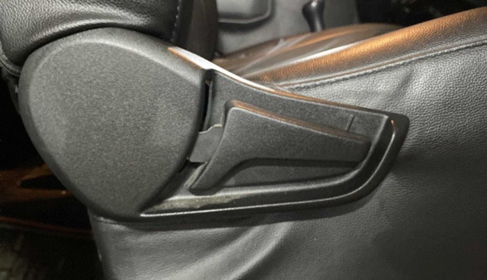 2020 Maruti S PRESSO VXI+, Petrol, Manual, 23,973 km, Driver Side Adjustment Panel
