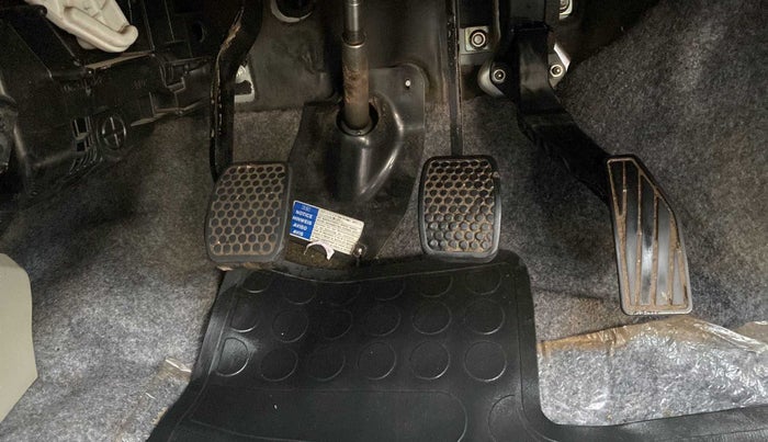 2018 Maruti Alto K10 LXI CNG (AIRBAG), CNG, Manual, 45,371 km, Pedals