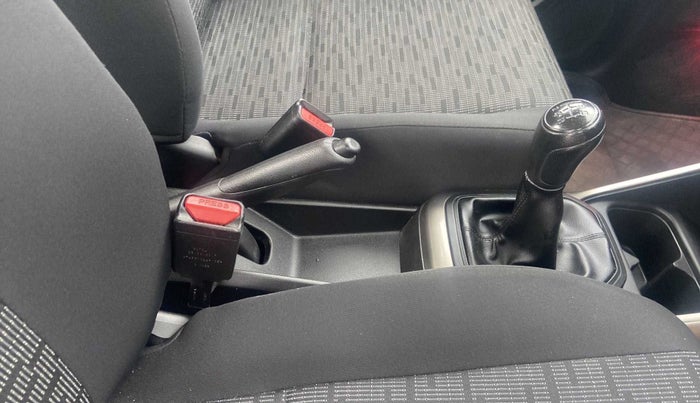 2017 Maruti IGNIS SIGMA 1.2, Petrol, Manual, 25,133 km, Gear Lever
