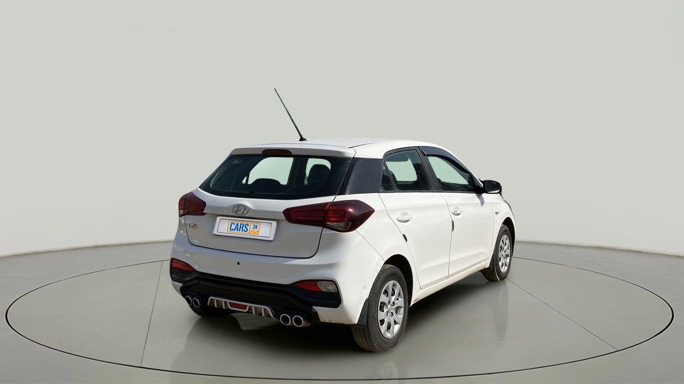 2018 Hyundai Elite i20 MAGNA EXECUTIVE 1.2, CNG, Manual, 89,999 km, Right Back Diagonal