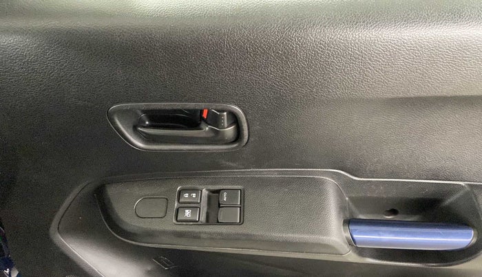 2022 Maruti IGNIS SIGMA 1.2, Petrol, Manual, 18,254 km, Driver Side Door Panels Control