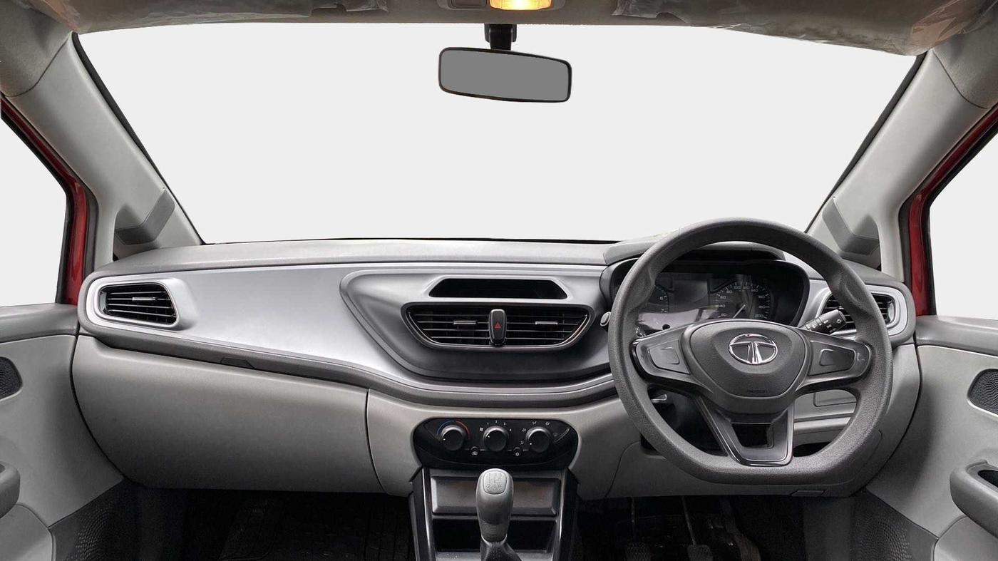 2020 Tata ALTROZ XE PETROL, Petrol, Manual, 42,267 km, Dashboard