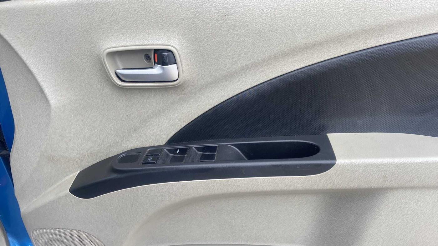 2015 Maruti Celerio VXI AMT, Petrol, Automatic, 28,051 km, Driver Side Door Panels Control