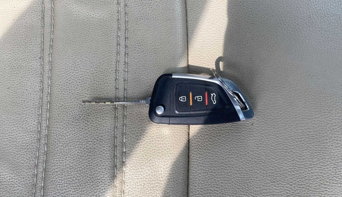2015 Maruti Alto 800 LXI CNG, CNG, Manual, 75,512 km, Key Close Up