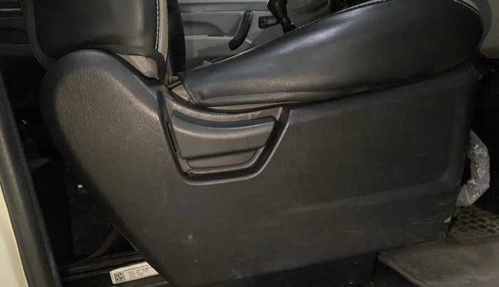 2022 Mahindra Scorpio S5, Diesel, Manual, 31,070 km, Driver Side Adjustment Panel