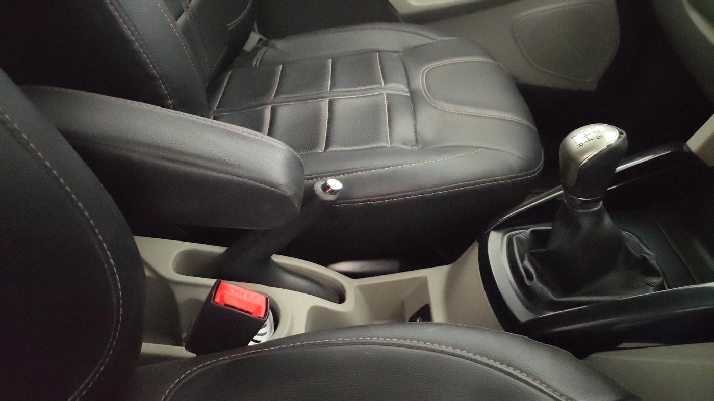 2014 Ford Ecosport TITANIUM 1.0L ECOBOOST, Petrol, Manual, 49,755 km, Gear Lever