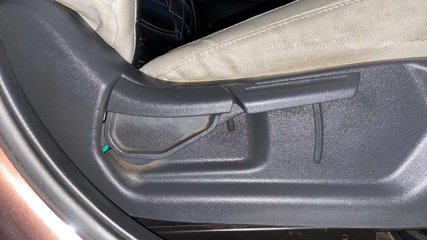 2021 Hyundai AURA SX 1.2, Petrol, Manual, 13,258 km, Driver Side Adjustment Panel