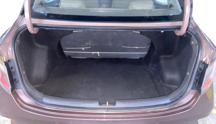 2021 Hyundai AURA SX 1.2, Petrol, Manual, 13,221 km, Boot Inside