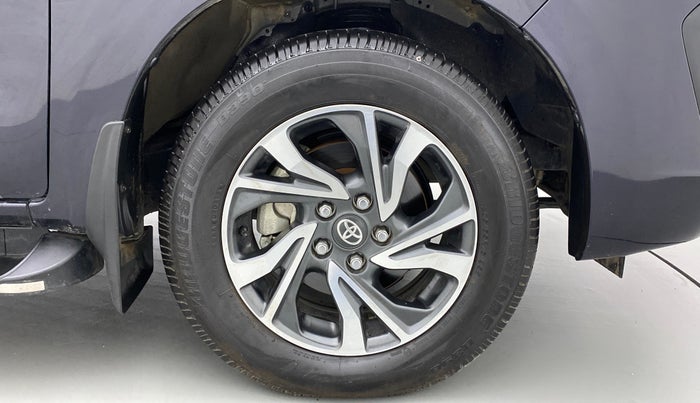 2021 Toyota Innova Crysta 2.4 GX AT 8 STR, Diesel, Automatic, 6,179 km, Right Front Wheel