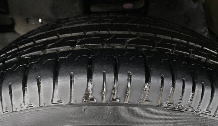 2021 Toyota Innova Crysta 2.4 GX AT 8 STR, Diesel, Automatic, 6,179 km, Left Front Tyre Tread
