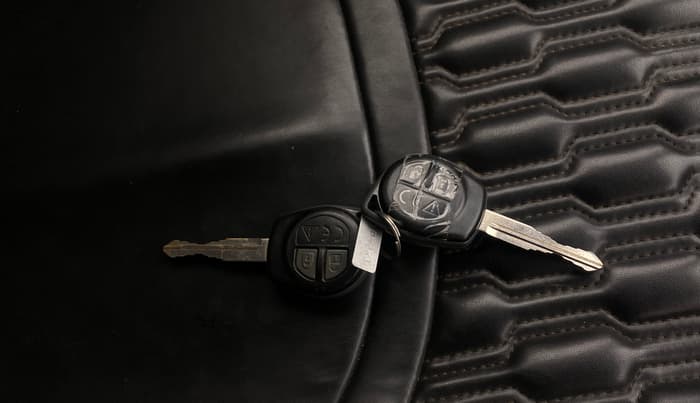 2023 Maruti FRONX DELTA PLUS 1.2MT, Petrol, Manual, 95,373 km, Key Close Up