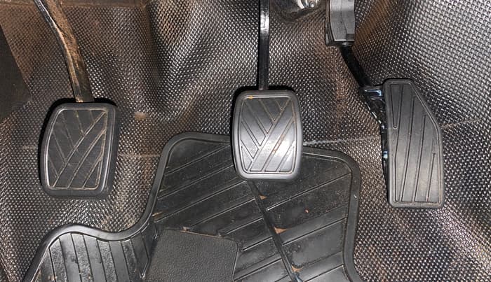 2023 Maruti FRONX DELTA PLUS 1.2MT, Petrol, Manual, 95,373 km, Pedals
